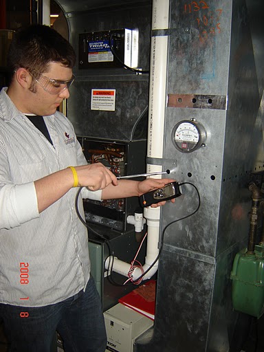 testing airflow with a testo 416